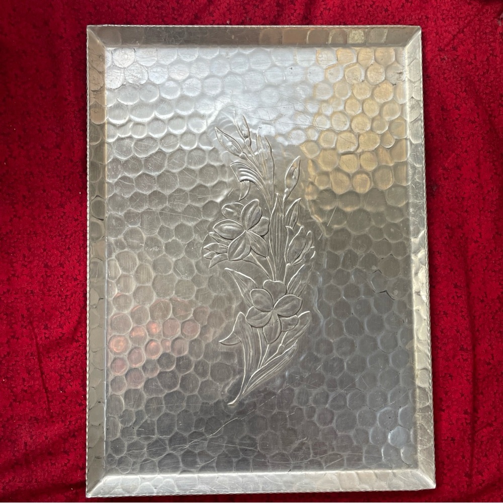 Henry & Miller Vintage Embossed Aluminum Floral Tray Decorative‎ Serving Plate